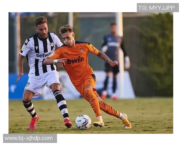 西班牙人对阵瓦伦西亚精彩赛事直播全程回顾与分析