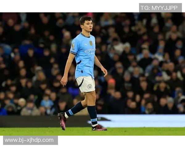 曼晚：曼城虽然赢球但仍存在危险，签右后卫是未来重要任务